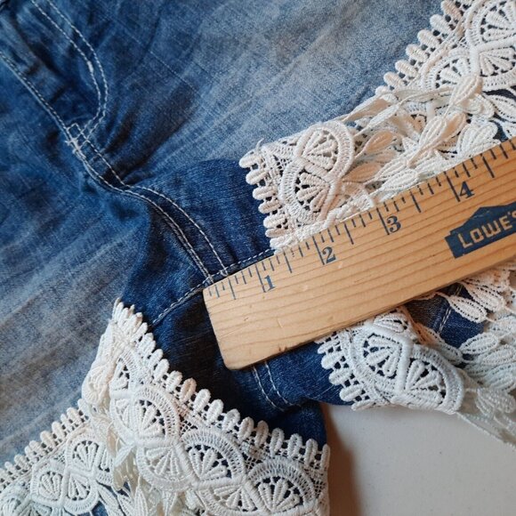 L.E.I. Shorts Womens 9 Denim Jean Camo Crochet Lace Hippie Boho Festival Vtg Y2K - Picture 10 of 11